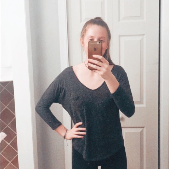 American Eagle Outfitters Tops - American Eagle Outfitters 3/4 length sleeved shirt